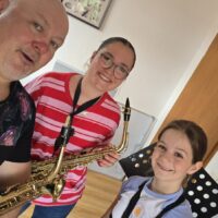 Saxophonunterricht in Hannover – Lehrer und Schülerin