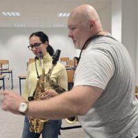 Saxophonunterricht mit Saxophonlehrer Ruslan Aleksieiev und seiner Schülerin